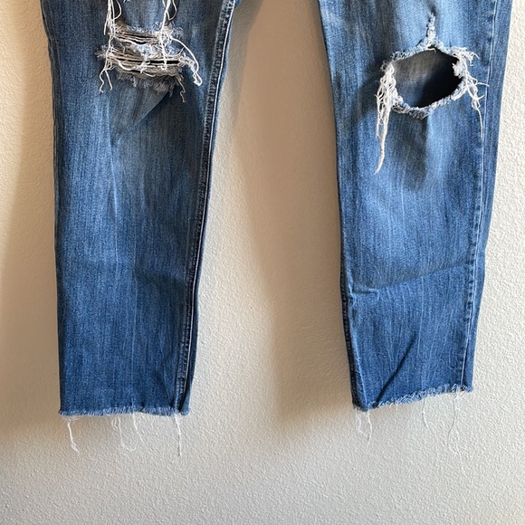 Mid-rise boyfriend jeans 👖 - Picture 3 of 4